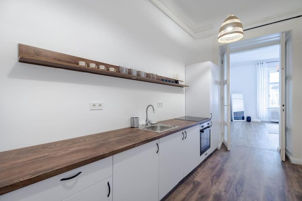 Stylish Central Apartment Budapest Luaran gambar